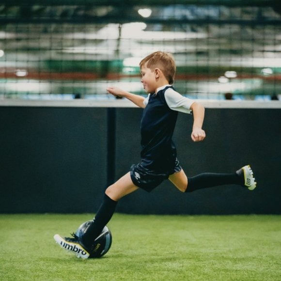 Umbro Pivot Kids Soccer Cleats Black/White/Yellow - Picture 10 of 10